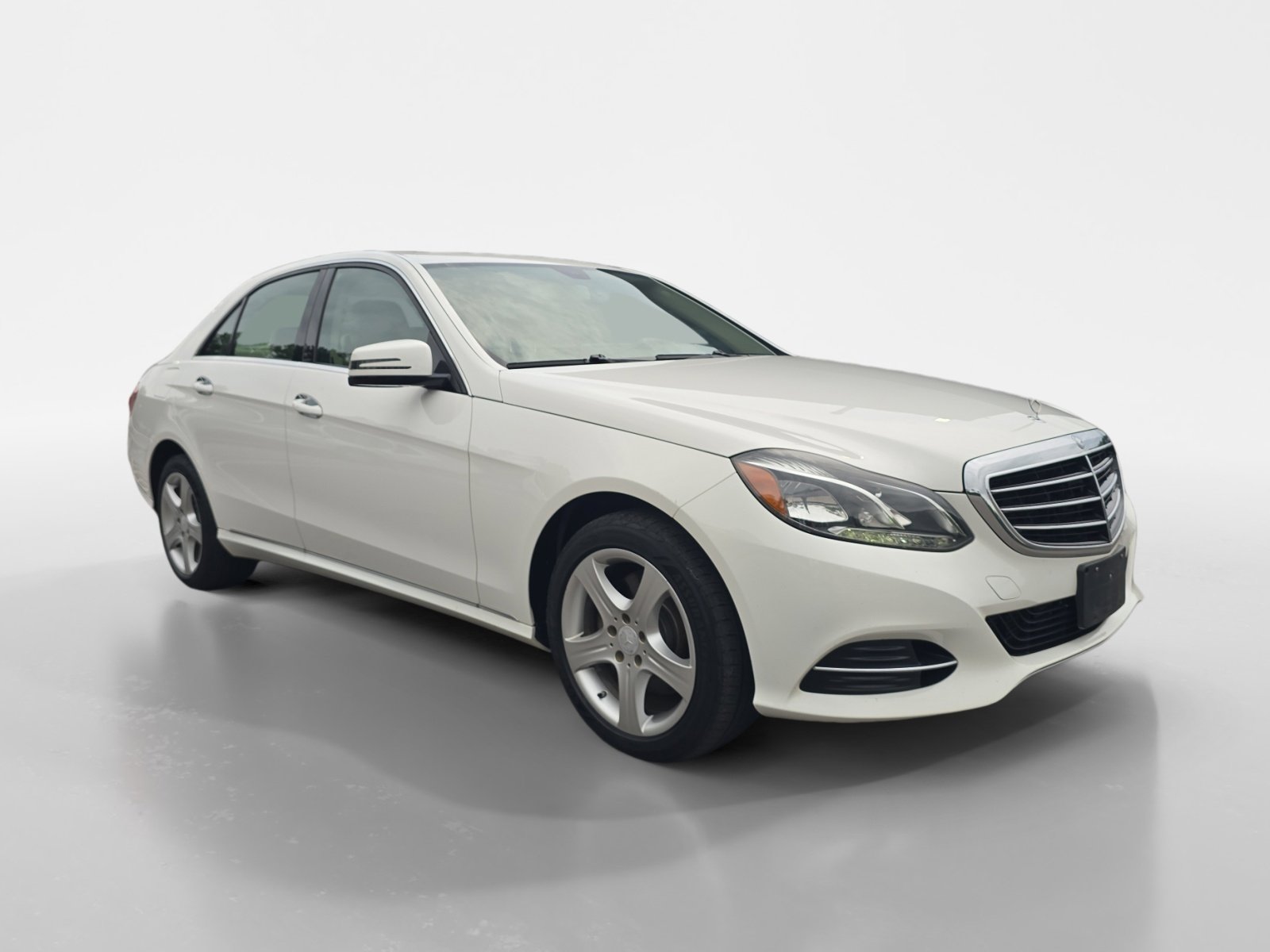 Used 2014 Mercedes-Benz E 250 BlueTEC 4MATIC Sedan image 7