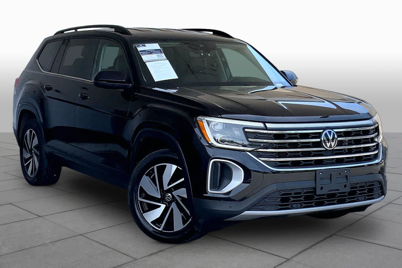 Used 2024 Volkswagen Atlas SE AWD/4WD image 3