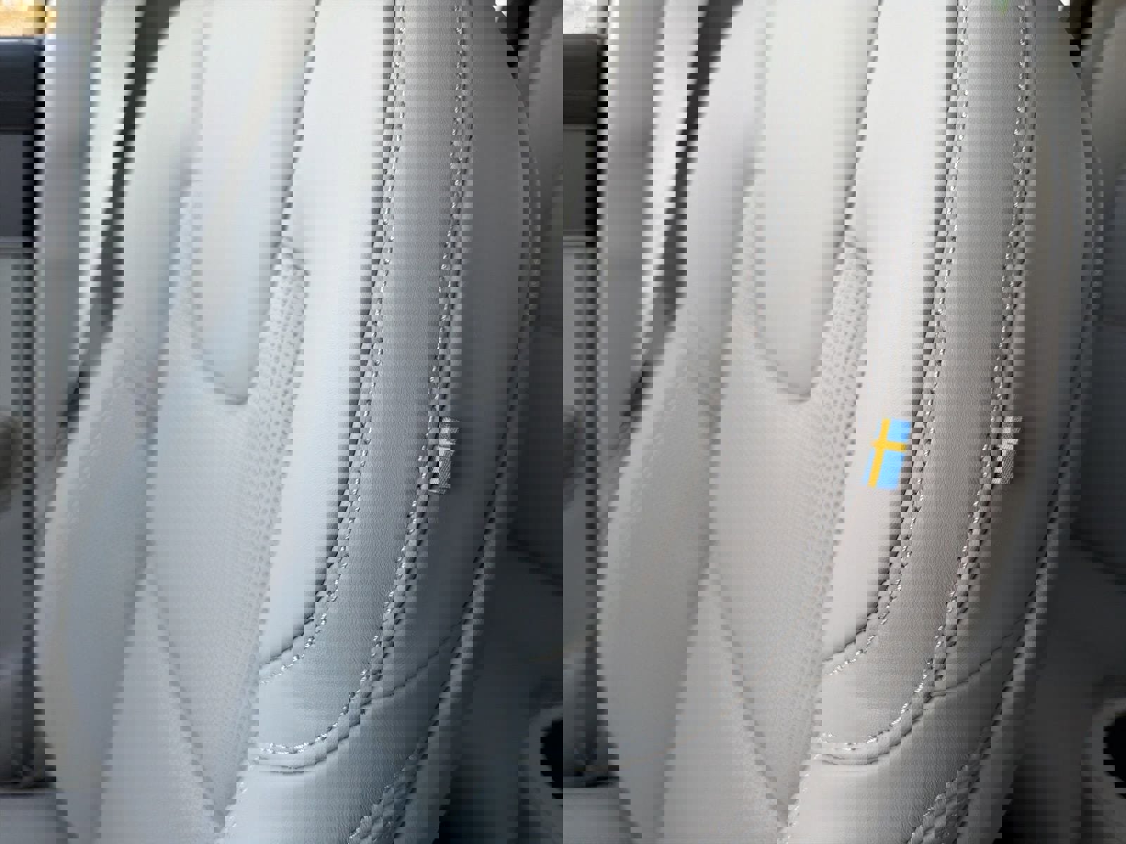 New 2026 Volvo XC90 B6 Ultra w/ Protection Package image 39