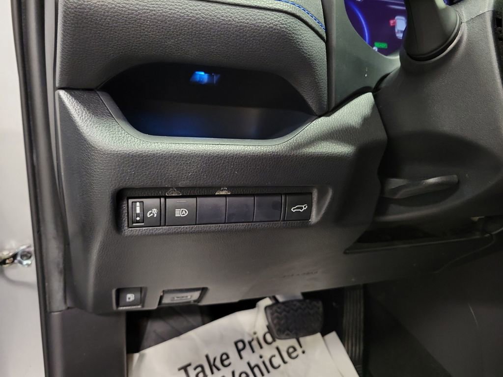 Used 2020 Toyota RAV4 XSE image 23