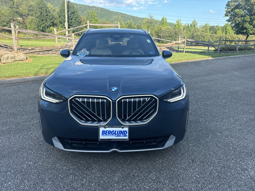 Used 2025 BMW X3 xDrive30i w/ Premium Package AWD/4WD image 4