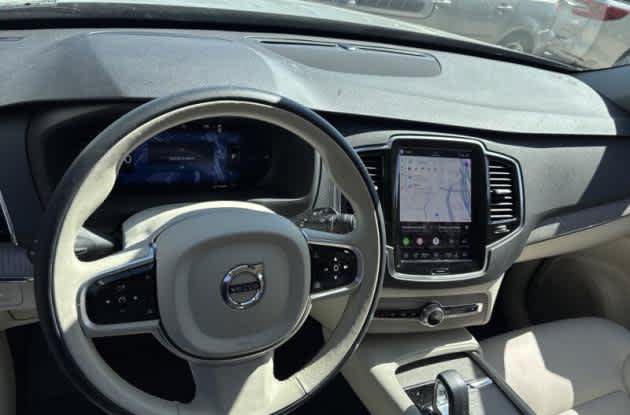 Used 2025 Volvo XC90 T8 Plus w/ Protection Package Premier AWD/4WD image 3