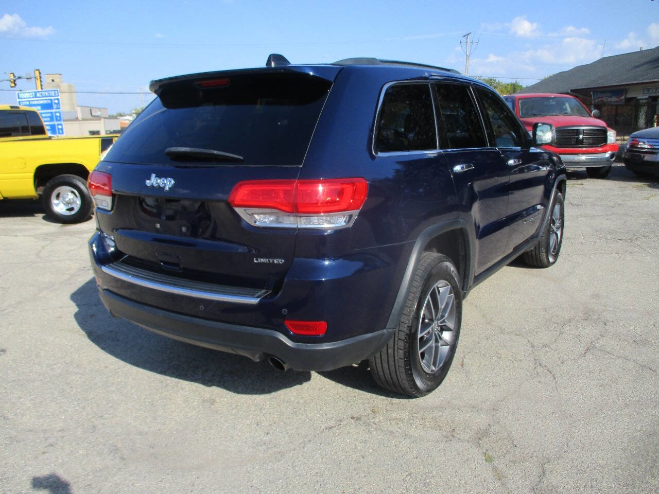Used 2018 Jeep Grand Cherokee Limited image 3
