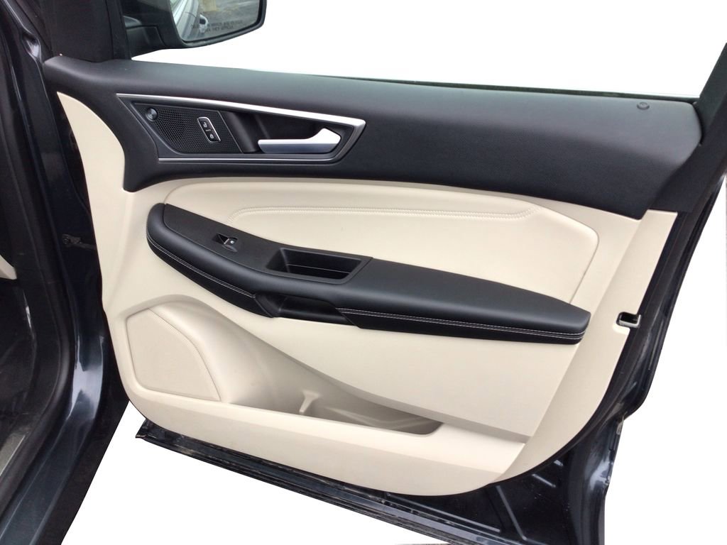 Used 2024 Ford Edge Titanium image 20