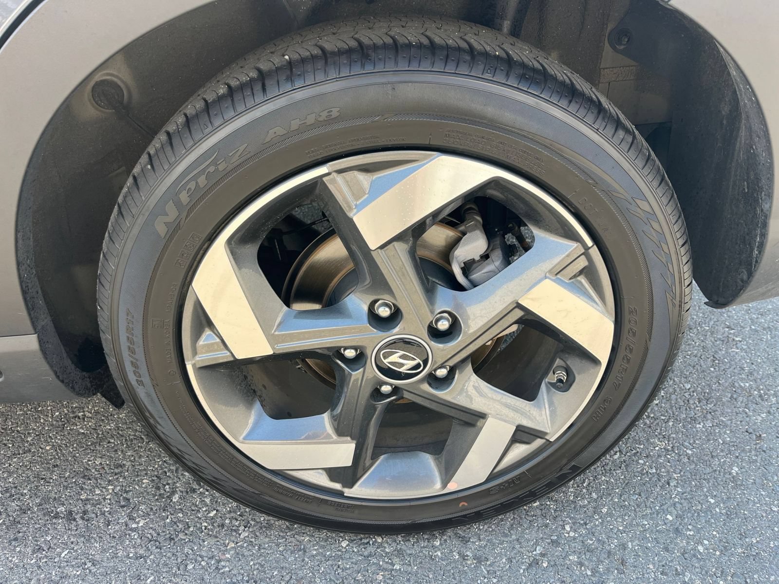 Used 2026 Hyundai Venue SEL FWD image 30