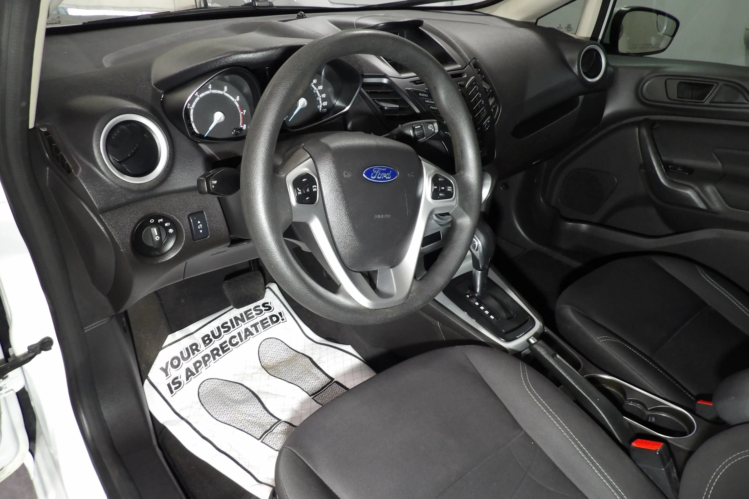 Used 2019 Ford Fiesta SE FWD image 8