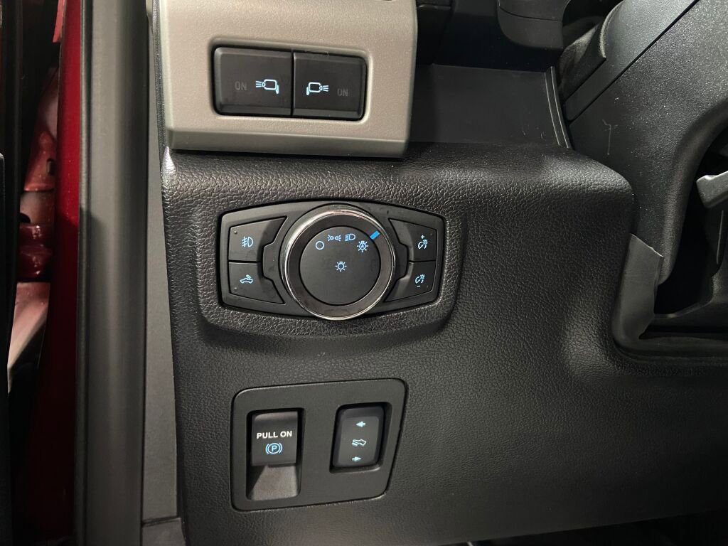 Used 2017 Ford F150 Lariat image 18