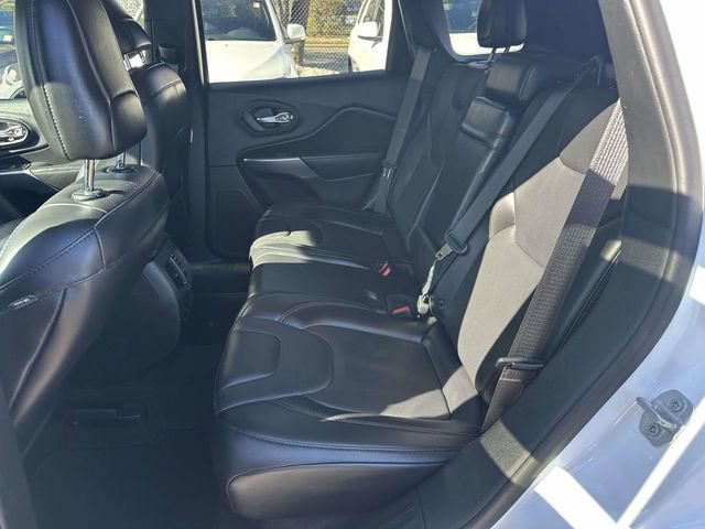Certified 2019 Jeep Cherokee Limited w/ Technology Group image 16