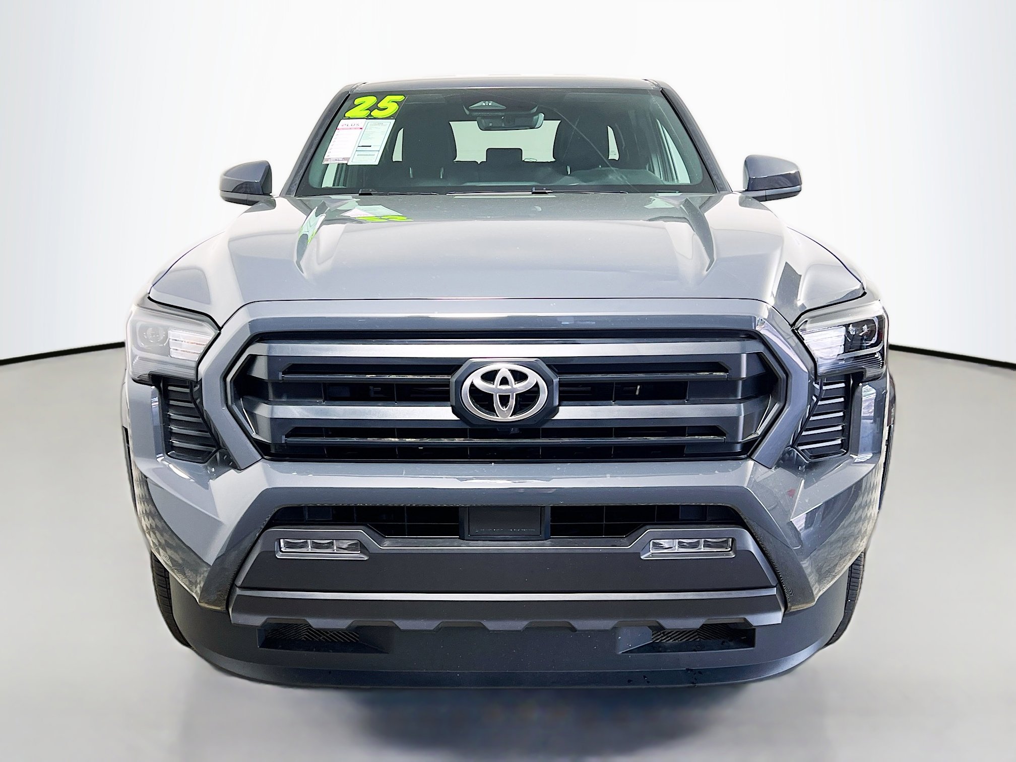 Used 2025 Toyota Tacoma SR5 image 10