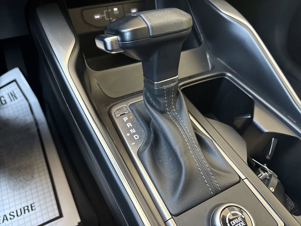 Used 2025 Kia Sorento LX image 15