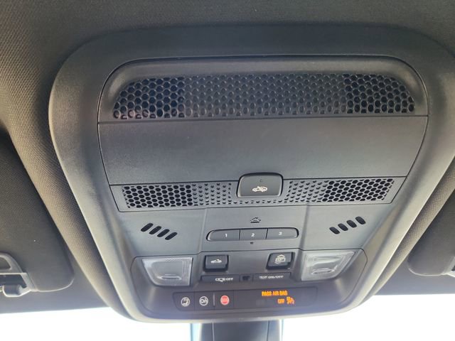 Used 2025 Cadillac XT6 Premium Luxury image 52