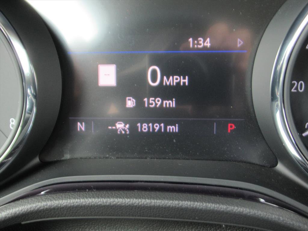 Used 2021 Buick Encore GX Essence w/ Advanced Technology Package image 32