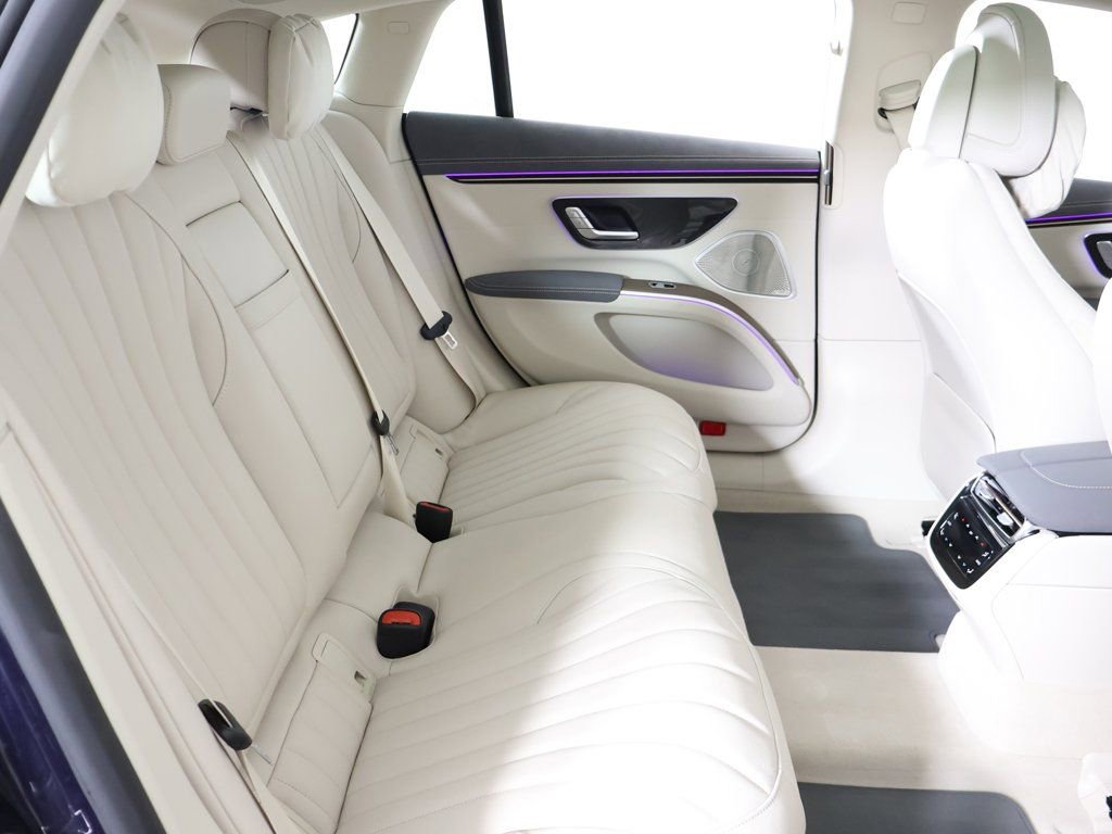 Used 2023 Mercedes-Benz EQS 580 4MATIC Sedan image 40