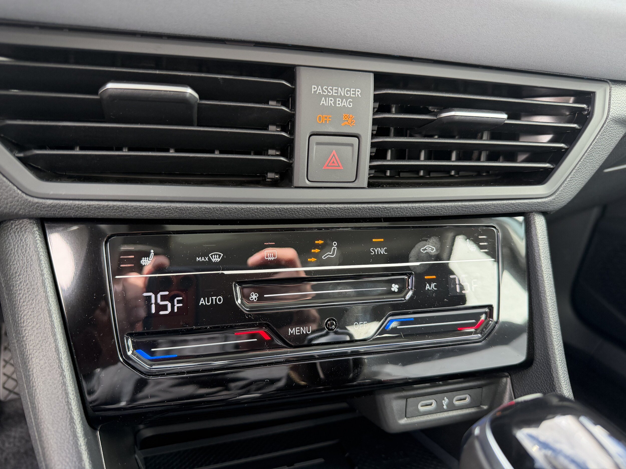 New 2027 Volkswagen Jetta SE FWD image 21