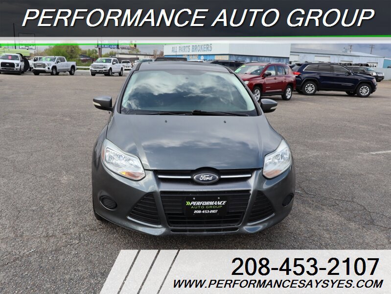 Used 2014 Ford Focus SE FWD image 2