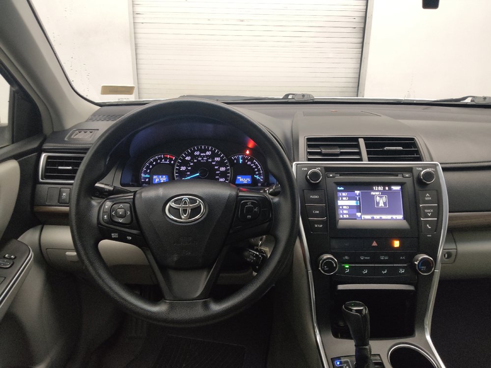 Used 2015 Toyota Camry LE FWD image 22