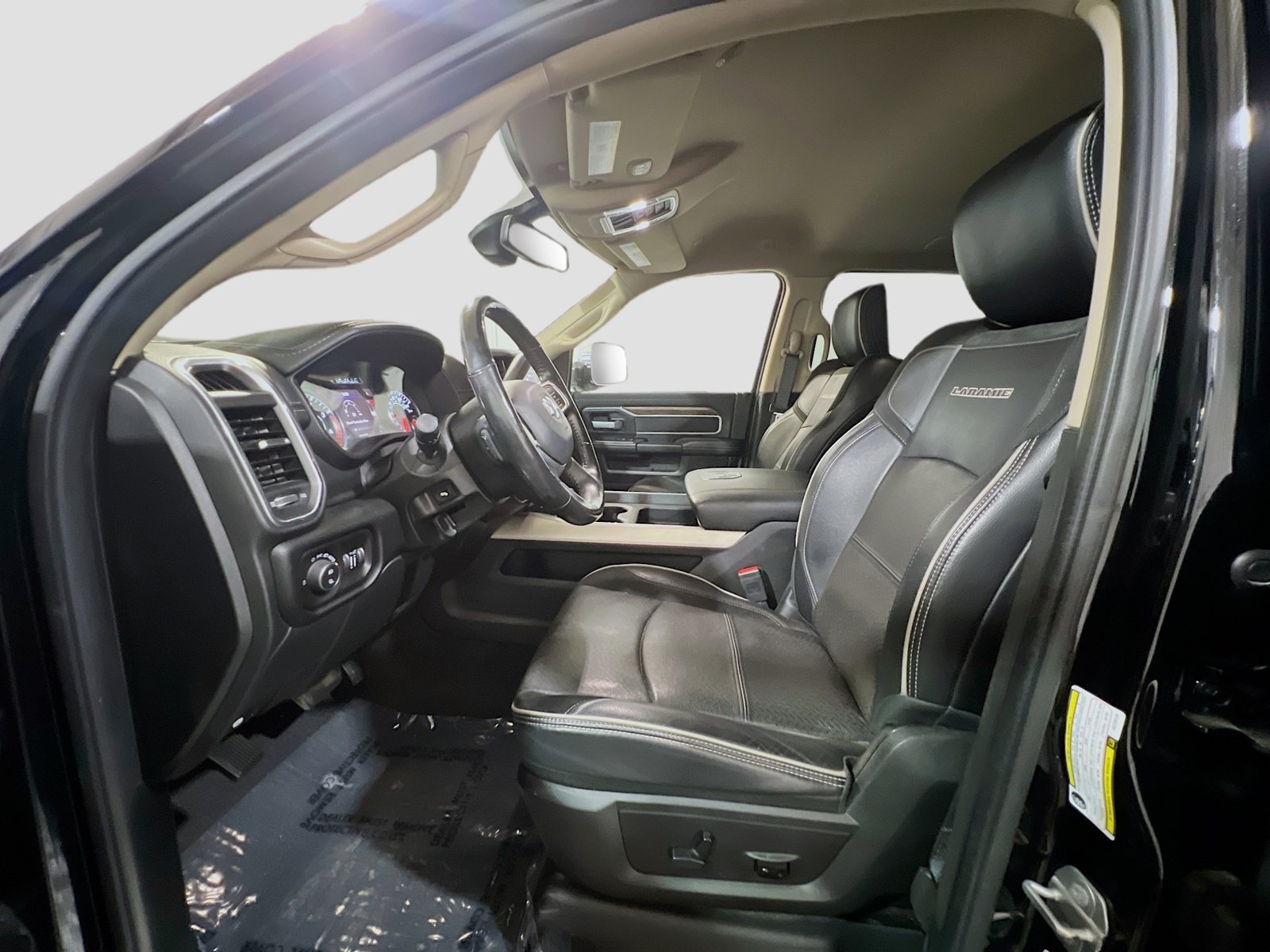 Used 2019 RAM 2500 Laramie AWD/4WD image 15