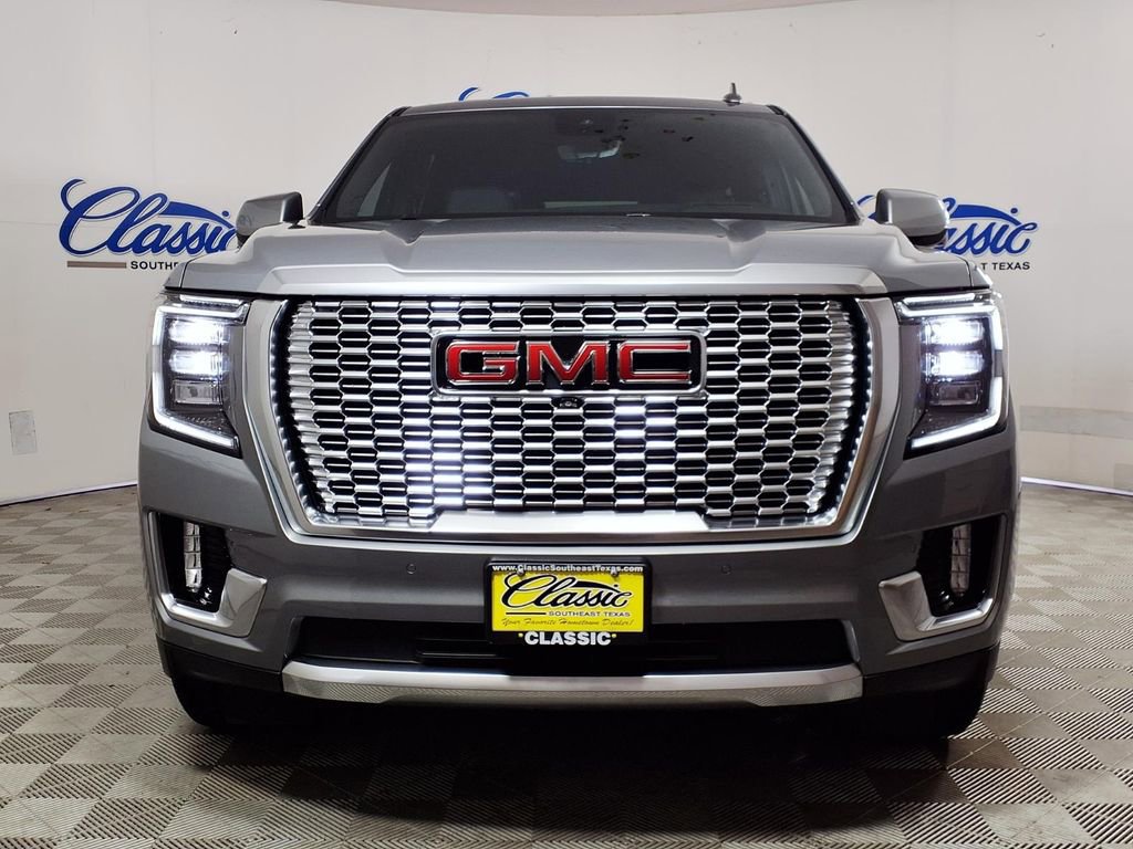 Used 2024 GMC Yukon Denali w/ Advanced Technology Package RWD image 3