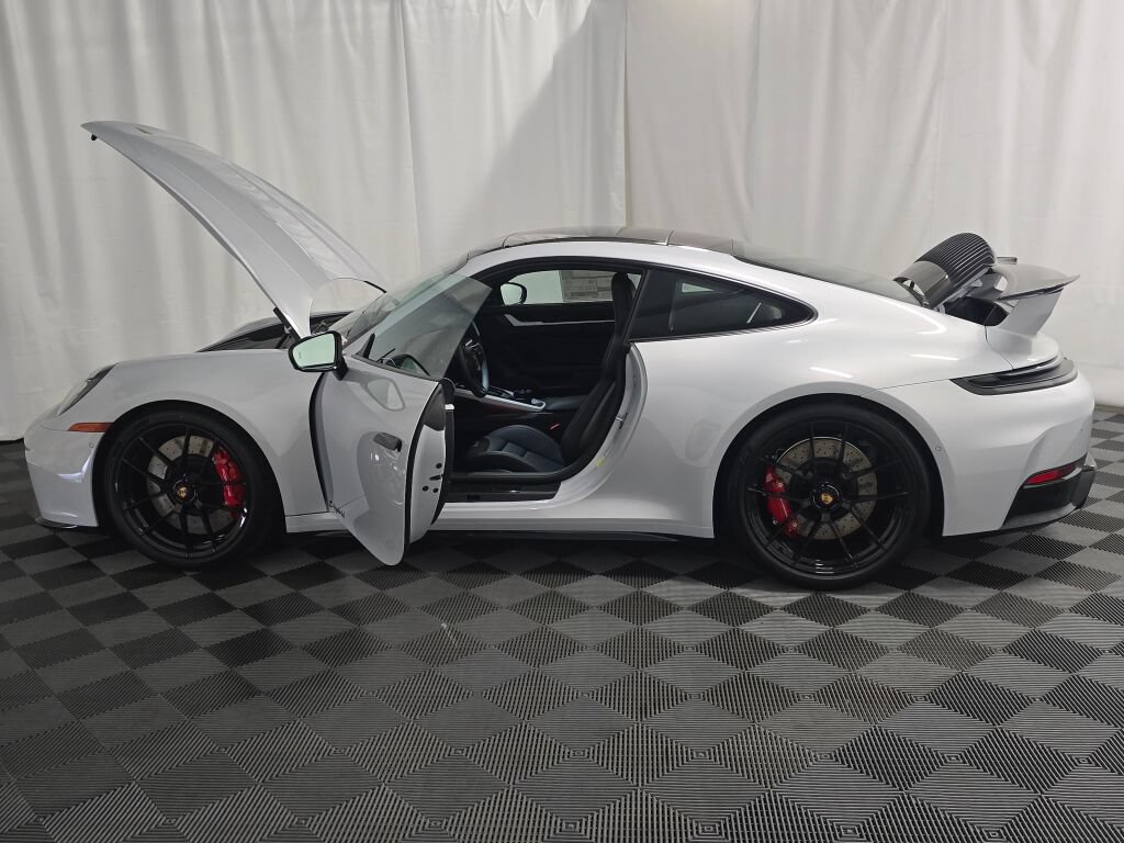 New 2026 Porsche 911 Carrera GTS RWD image 12