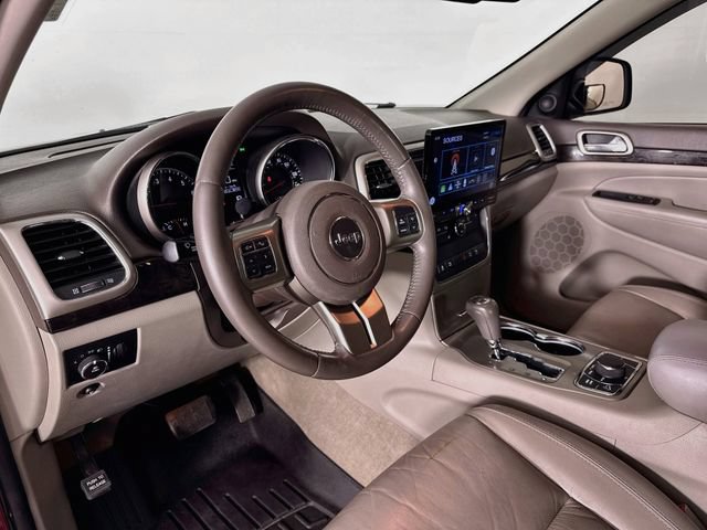 Used 2013 Jeep Grand Cherokee Laredo AWD/4WD image 12