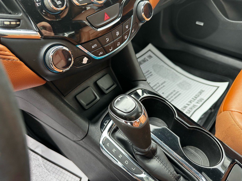 Used 2017 Chevrolet Cruze Premier image 22