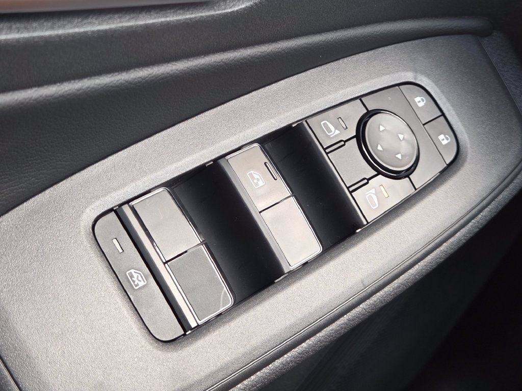 New 2027 Nissan Sentra SV w/ SV Convenience Package FWD image 7