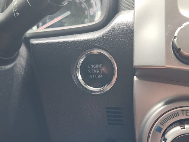 Used 2022 Toyota 4Runner Limited AWD/4WD image 8
