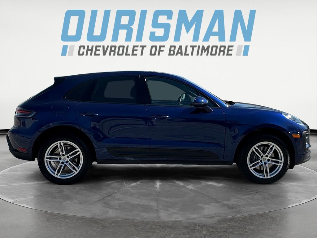 Used 2024 Porsche Macan AWD/4WD image 7