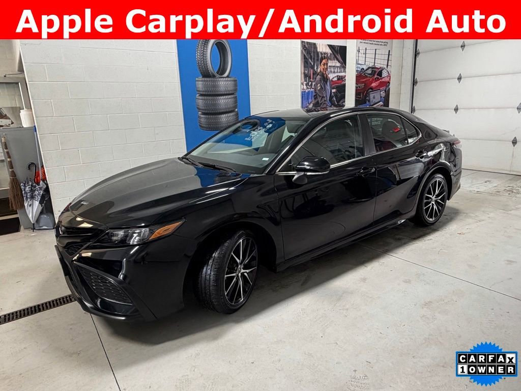 Used 2023 Toyota Camry SE image 5