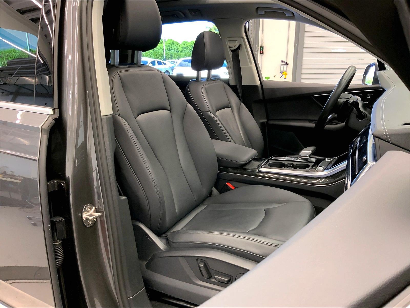 Certified 2023 Audi Q7 2.0T Premium w/ Convenience Package AWD/4WD image 6