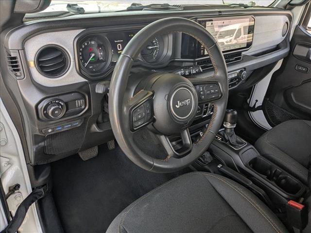 Used 2024 Jeep Wrangler Unlimited AWD/4WD image 10