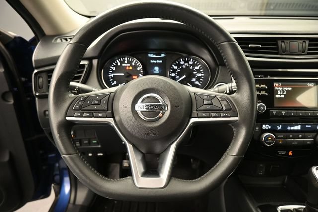 Used 2017 Nissan Rogue SV AWD/4WD image 32