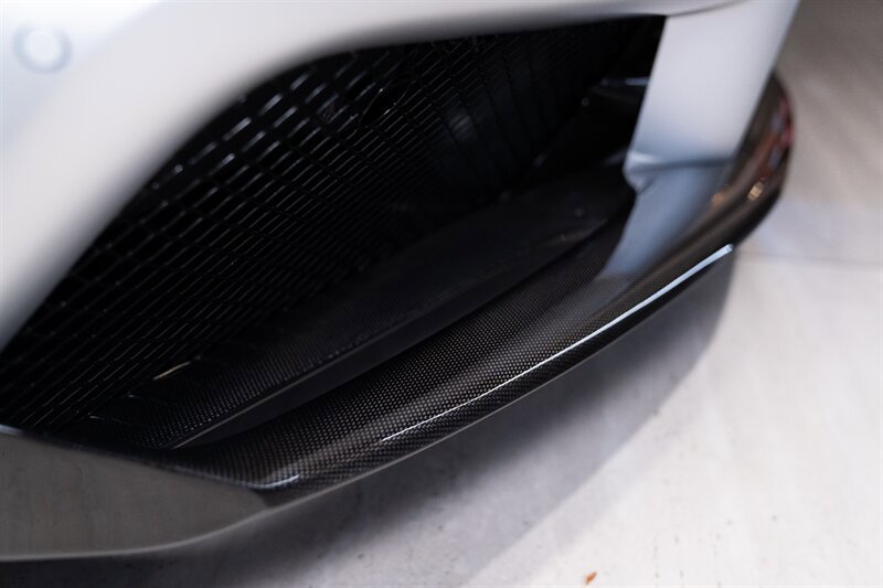 Used 2018 Ferrari 488 Spider RWD image 3
