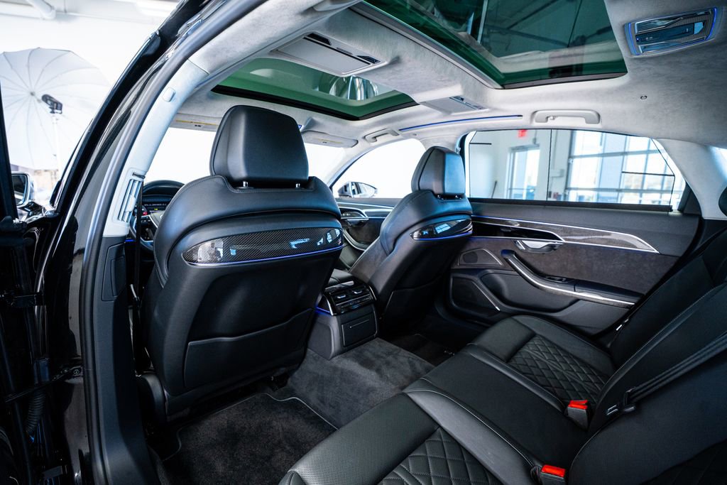 Used 2020 Audi S8 L image 51