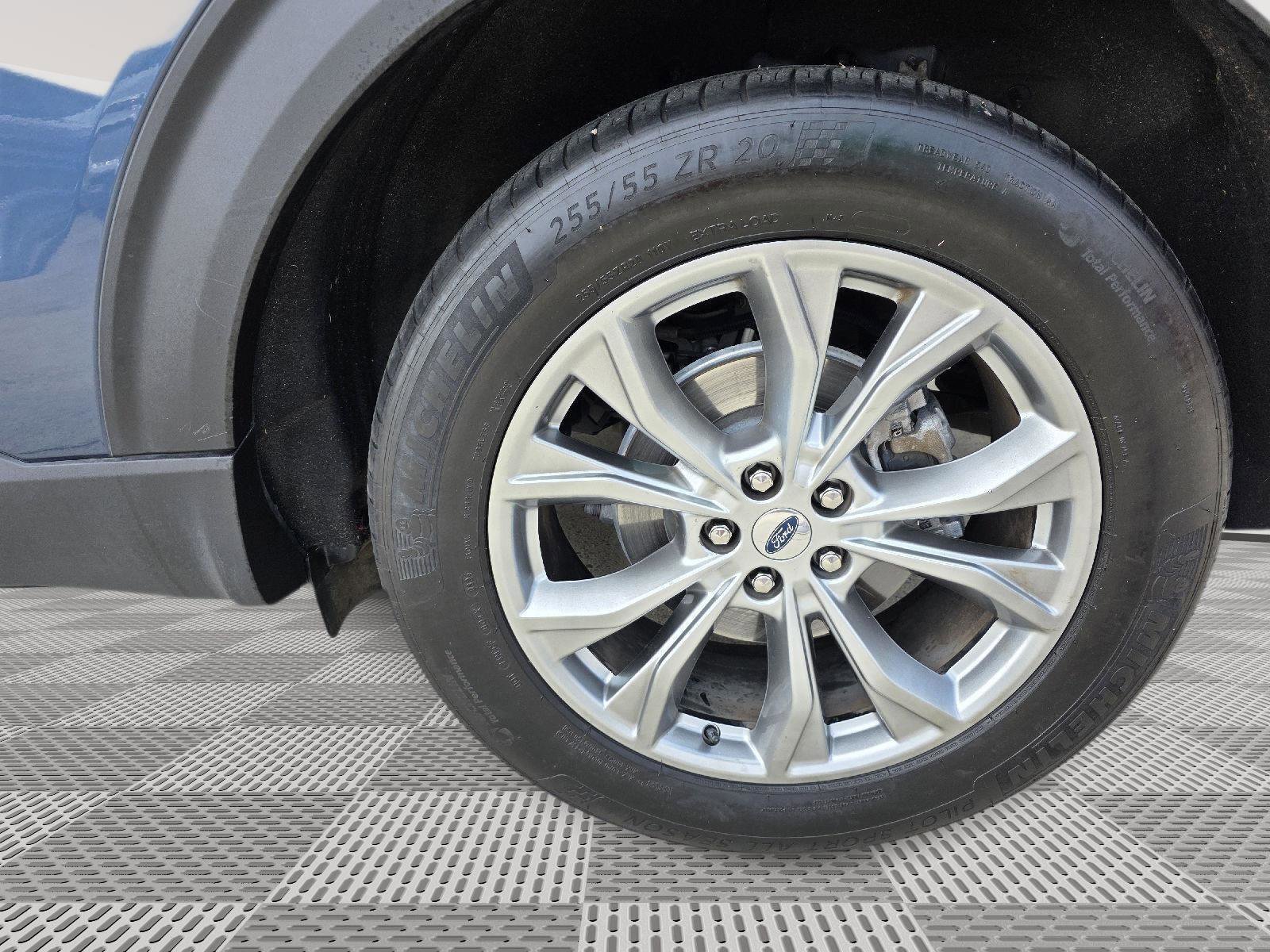 Used 2020 Ford Explorer XLT w/ Equipment Group 202A image 23