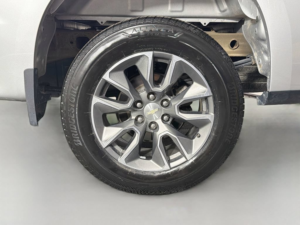 Used 2022 Chevrolet Silverado 1500 LT AWD/4WD image 30