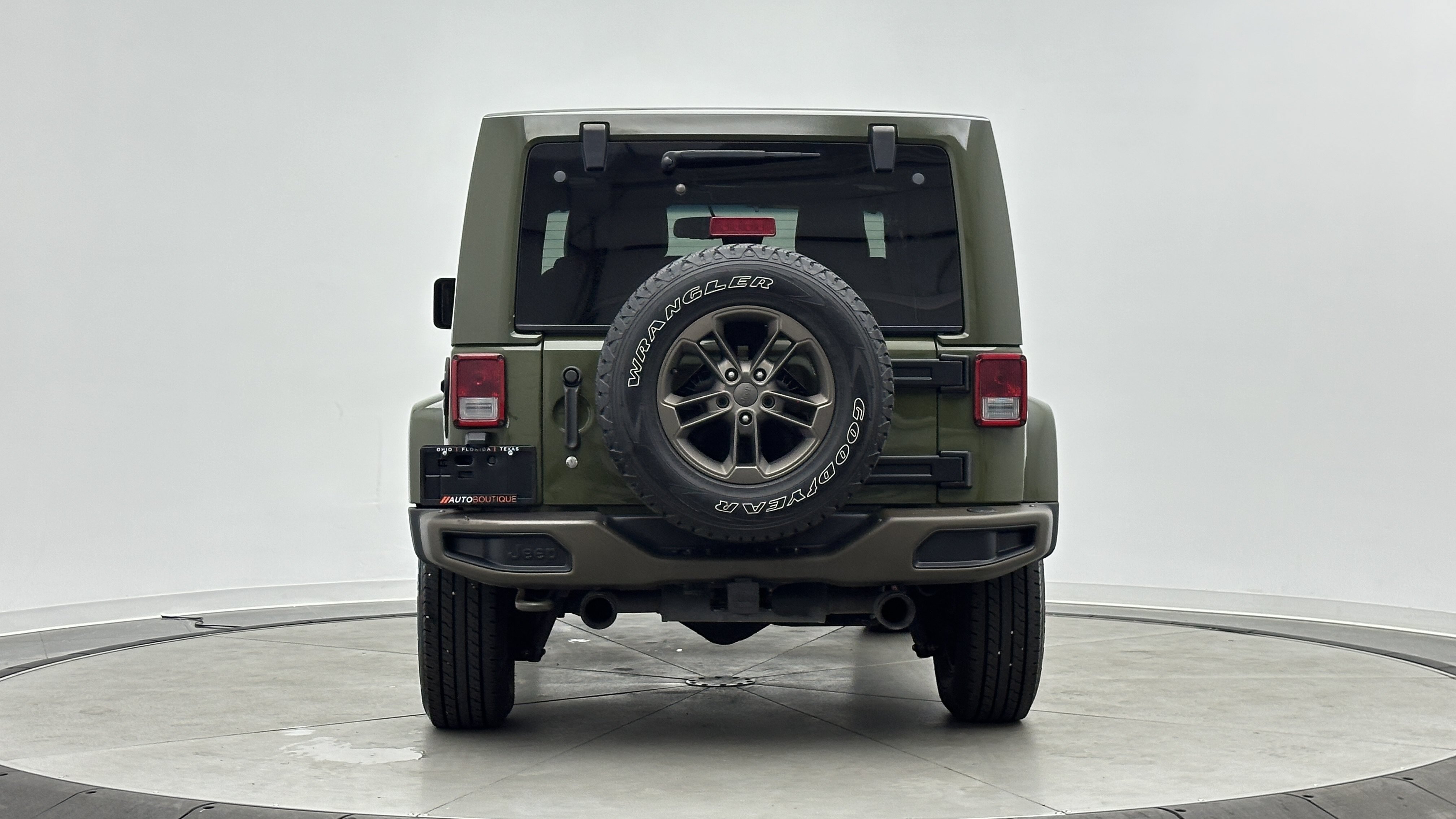 Used 2016 Jeep Wrangler Sahara AWD/4WD image 6