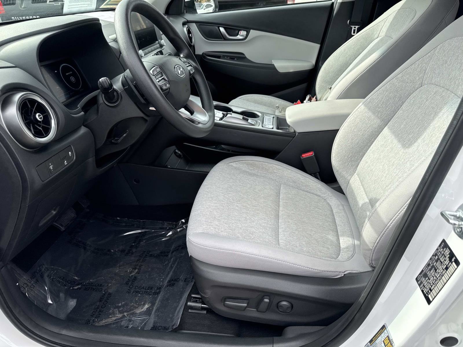 Used 2023 Hyundai Kona SE FWD image 14