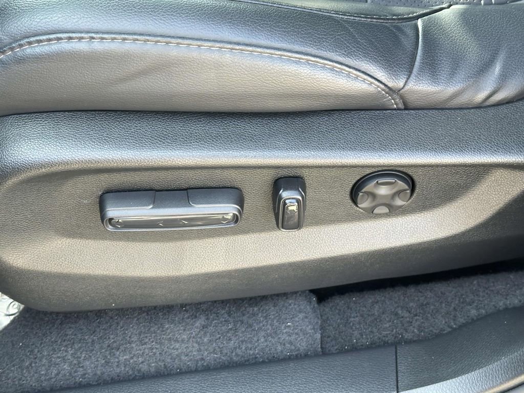 Certified 2022 Honda CR-V Touring image 16