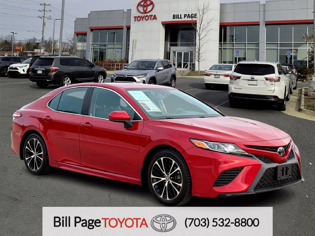 Used 2020 Toyota Camry SE FWD image 1