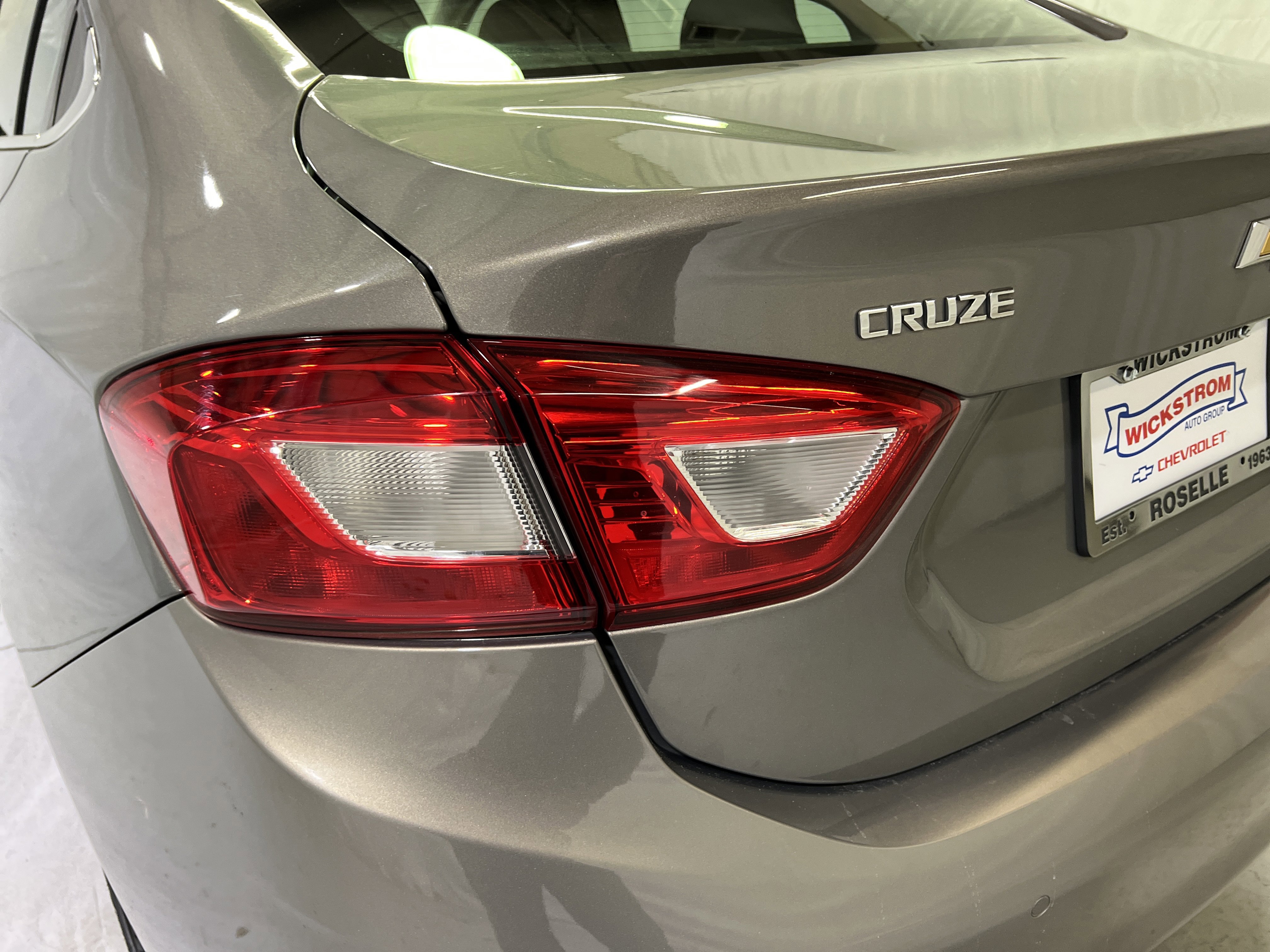 Used 2018 Chevrolet Cruze LT image 10