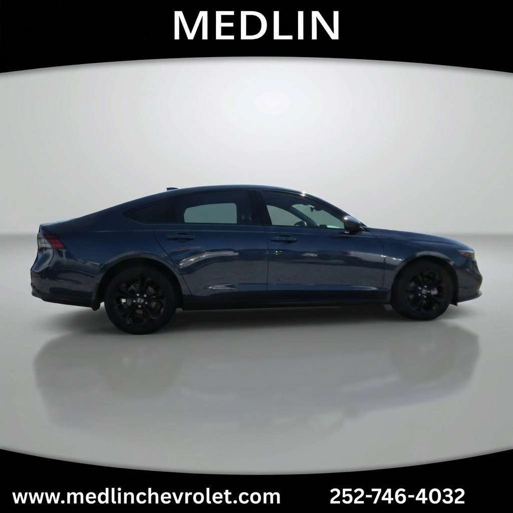 Used 2025 Honda Accord SE image 9