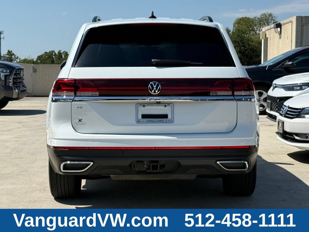 Used 2024 Volkswagen Atlas SE w/ Black Wheel Package FWD image 8