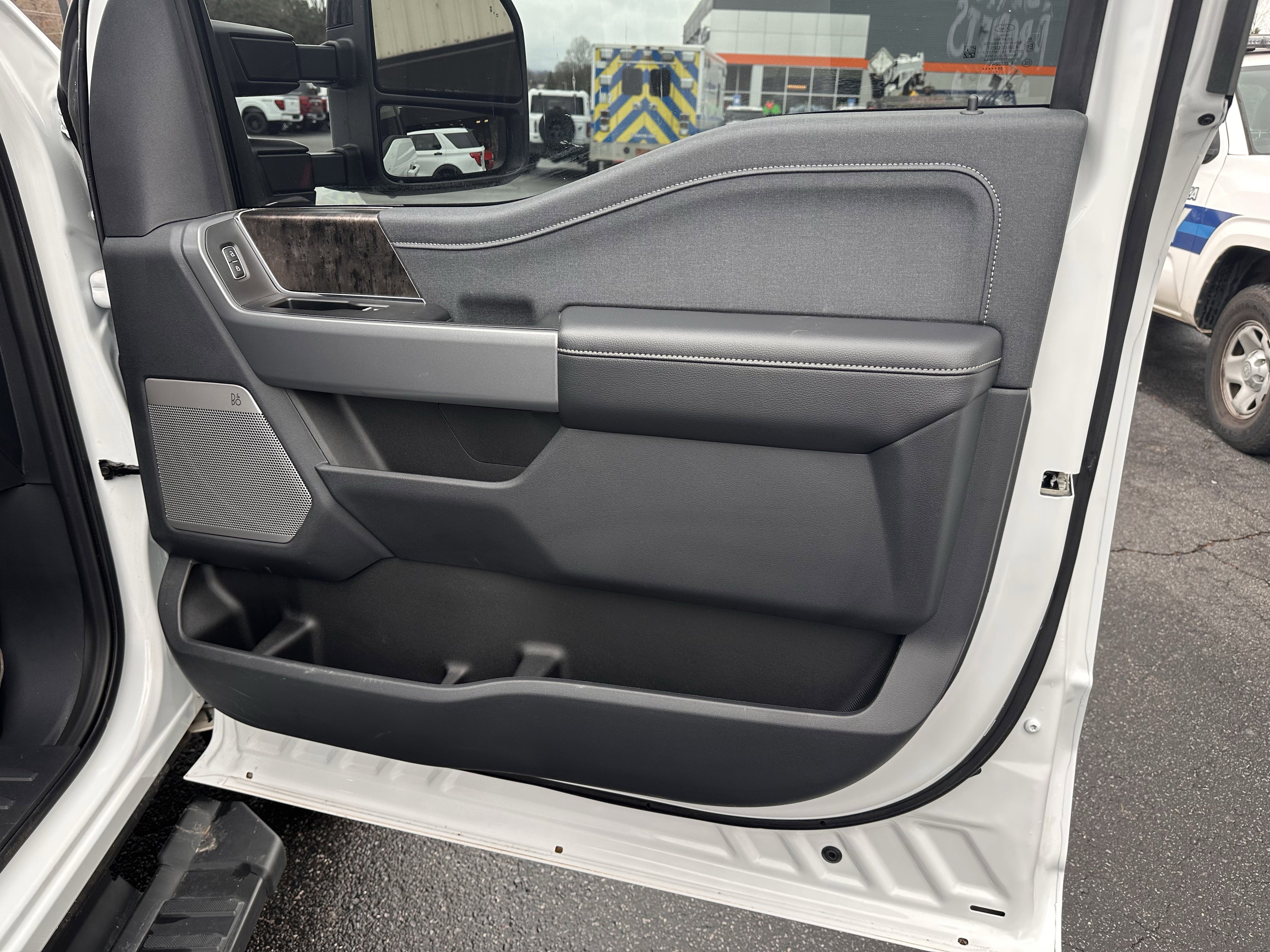 Used 2024 Ford F250 Lariat w/ Lariat Ultimate Package image 14