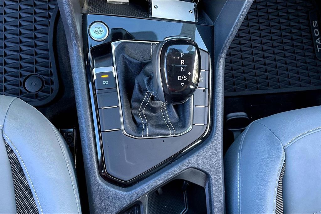 Certified 2023 Volkswagen Taos SE w/ Panoramic Sunroof Package image 28