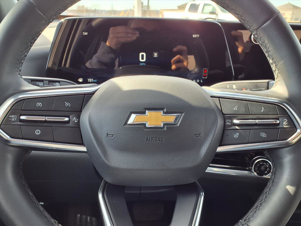 Used 2025 Chevrolet Equinox LT image 12