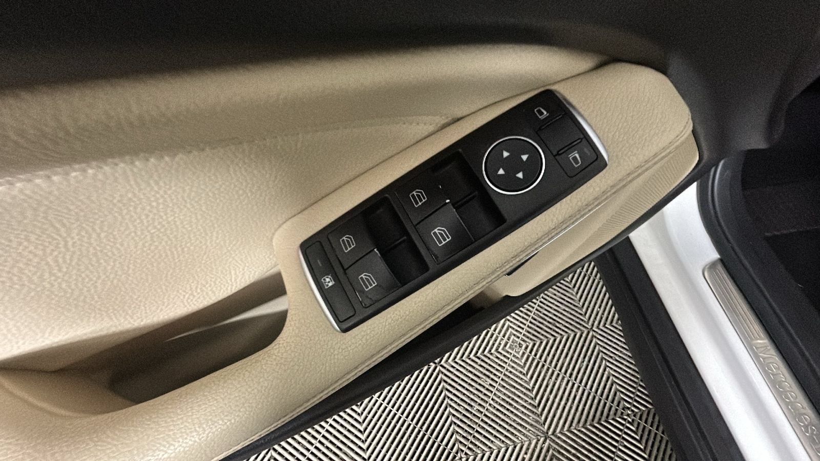 Used 2019 Mercedes-Benz GLA 250 4MATIC image 10