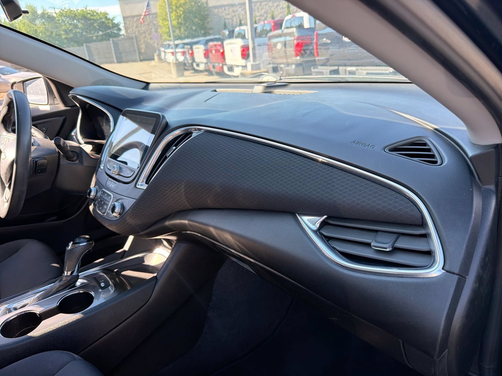 Used 2020 Chevrolet Malibu LT FWD image 18