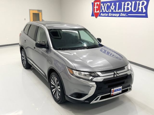 Used 2020 Mitsubishi Outlander LE AWD/4WD image 2
