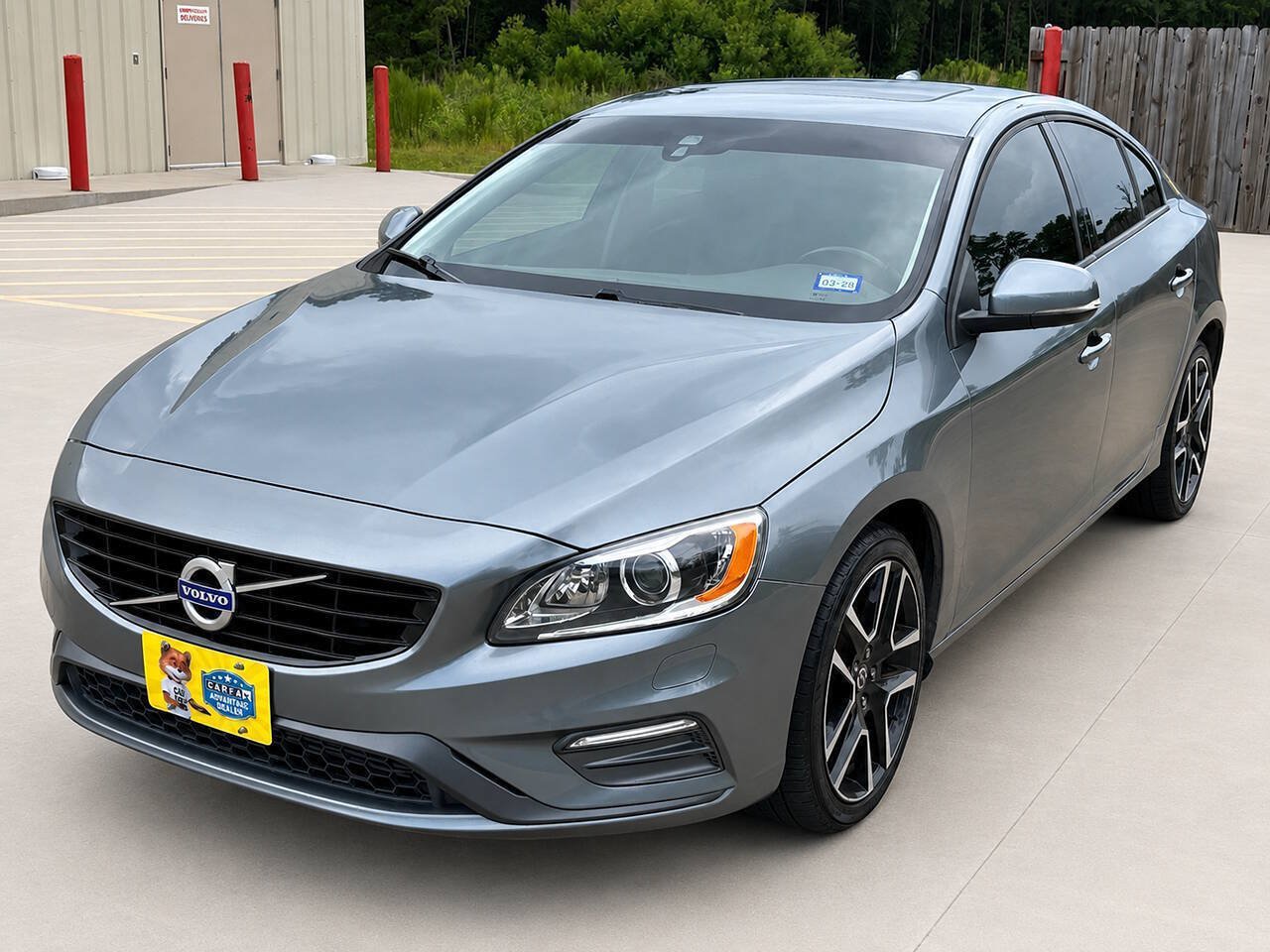 Used 2017 Volvo S60 T5 Dynamic FWD image 3